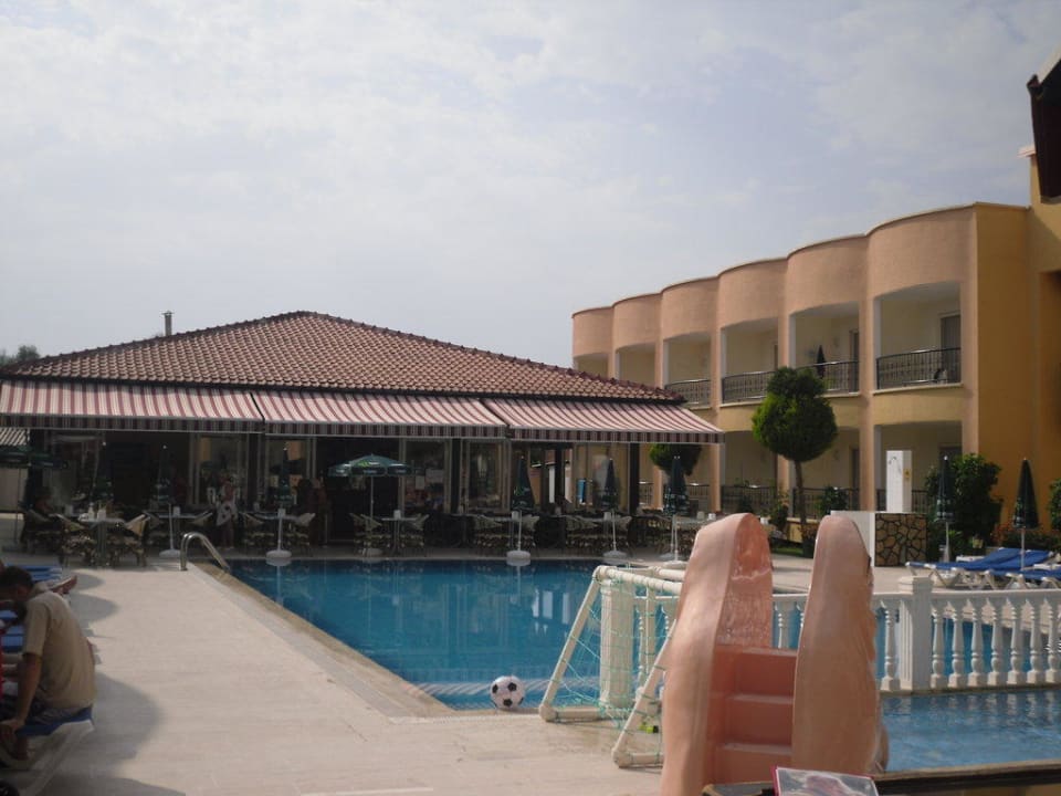 Blick auf das Restaurant Sayanora Hotel