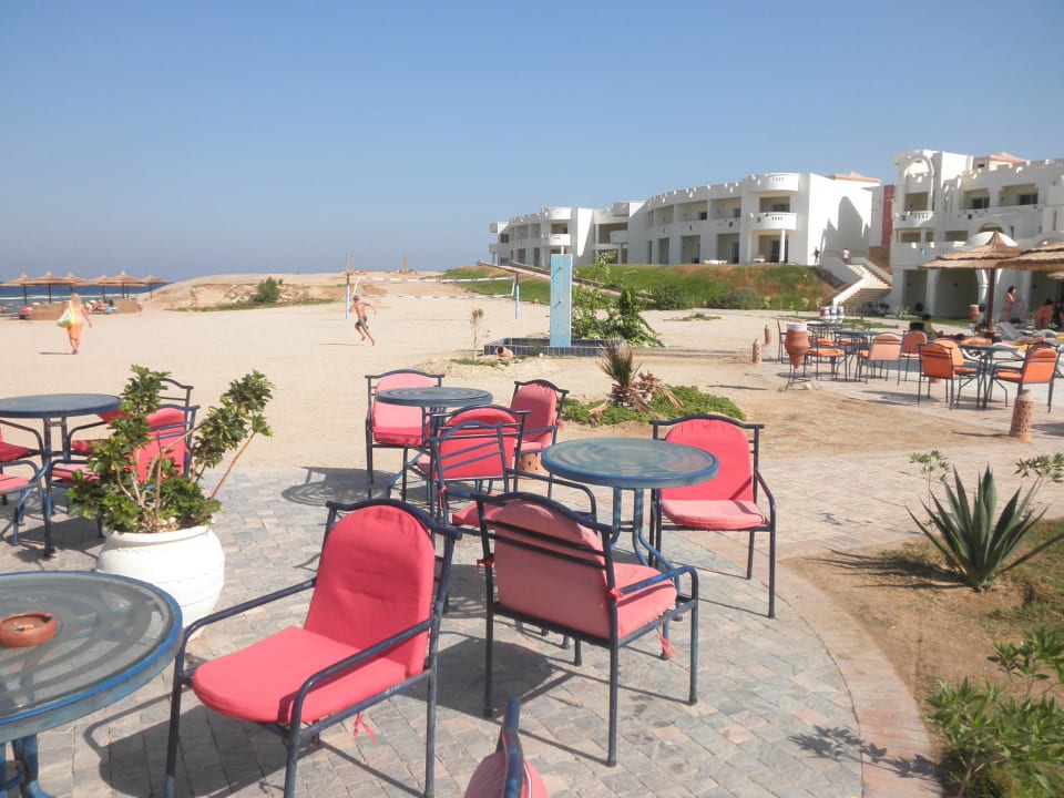 Sitzgruppe an der Bar Coral Sun Beach