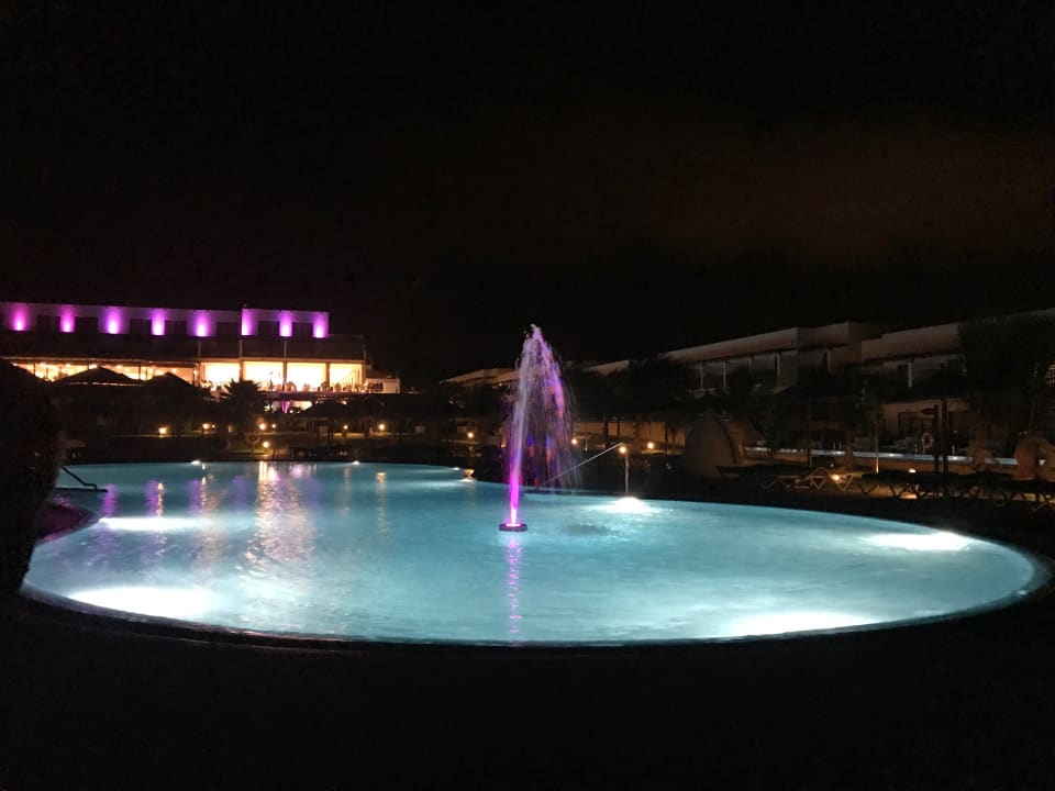 Pool Meliá Laguna Beach