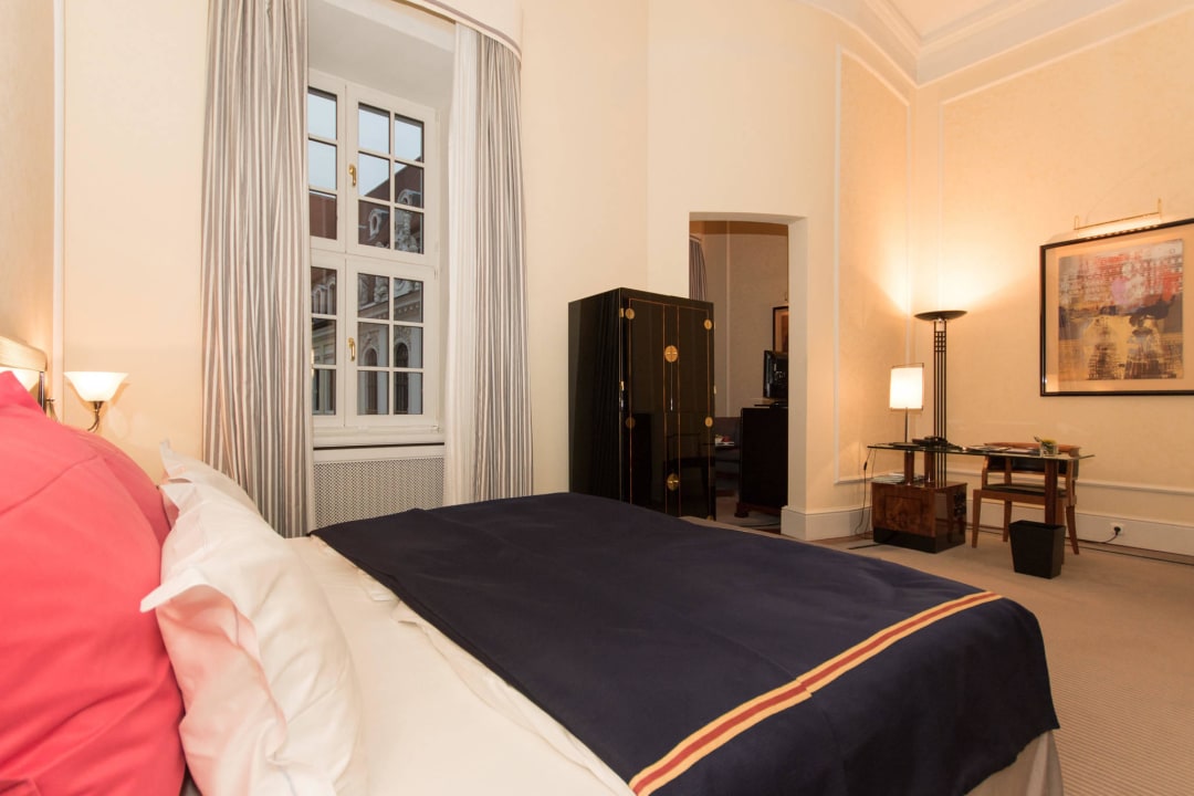 Junior Suite Nr. 204 Hotel Taschenbergpalais Kempinski Dresden