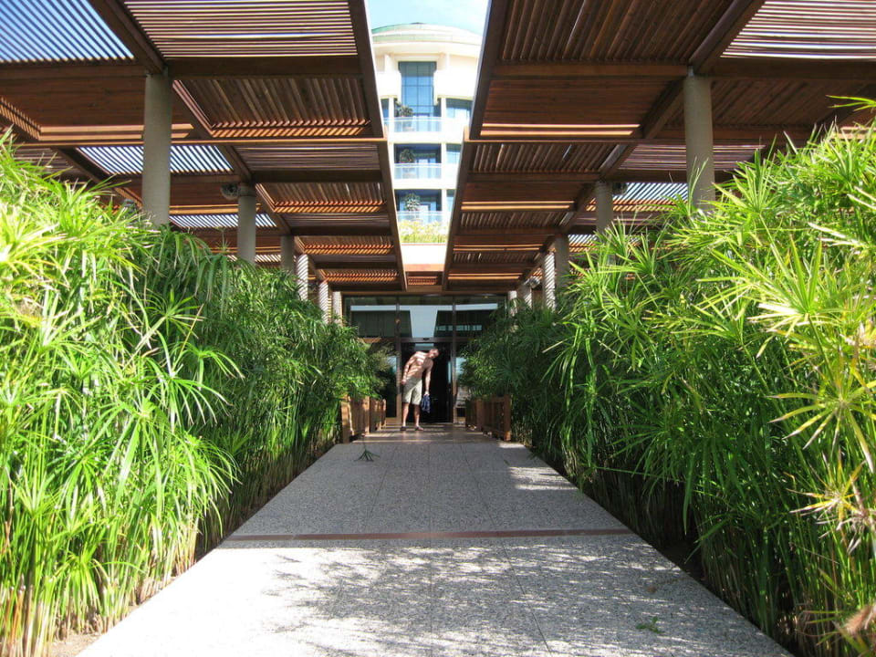 Terrasse des Mainrestaurants Voyage Belek Golf & Spa