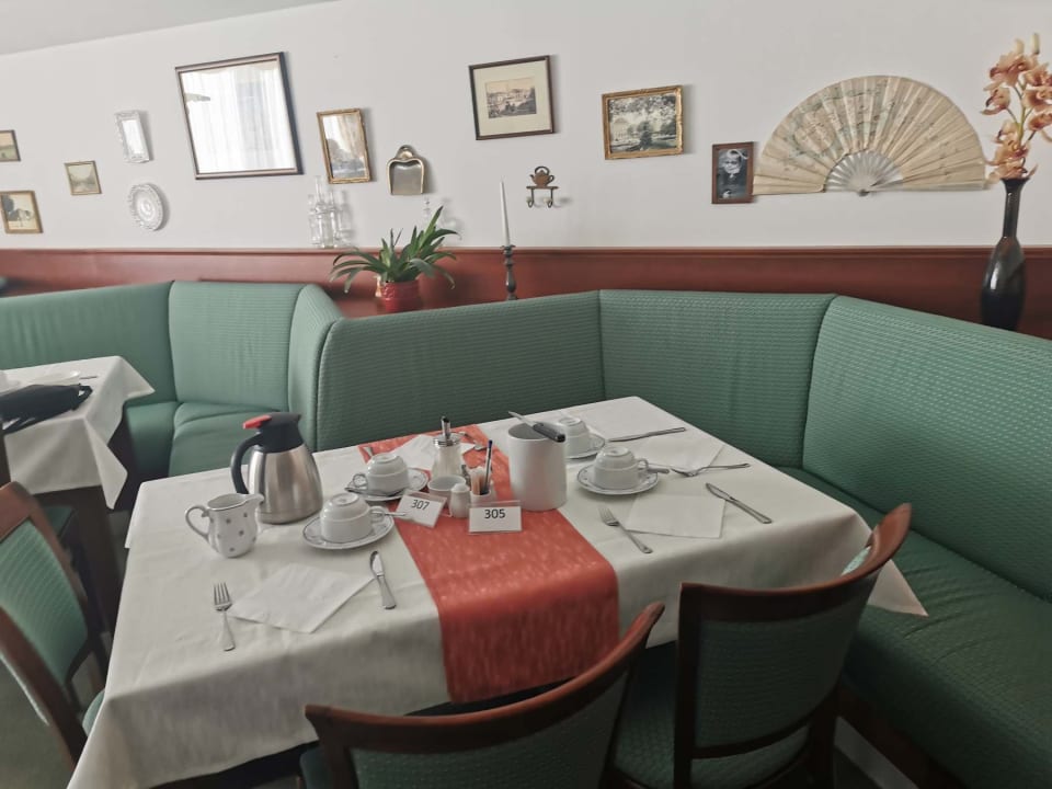 Gastro Hotel Komorni Hurka