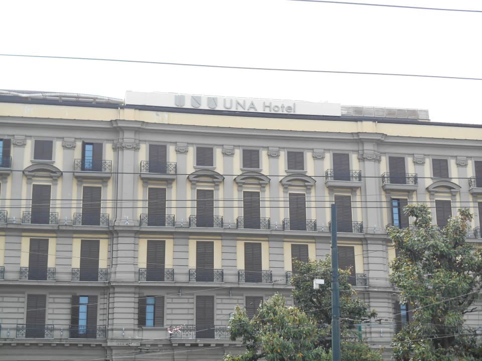 Blick von Piazza Garibaldi UNAHOTELS Napoli