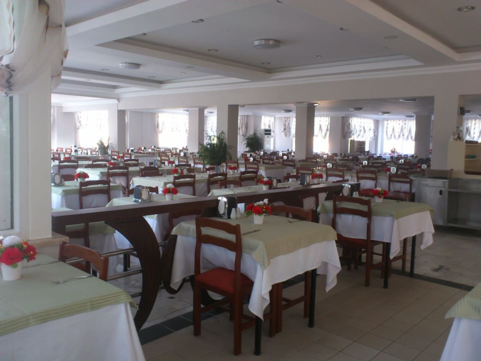 Viele Sitzplätze. Club Sidelya Hotel