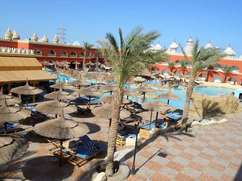 Вид с балкона Pickalbatros Alf Leila Wa Leila Resort - Neverland Hurghada