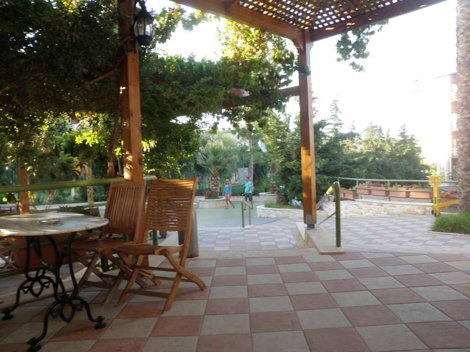 Przy recepcji Eri Beach & Village