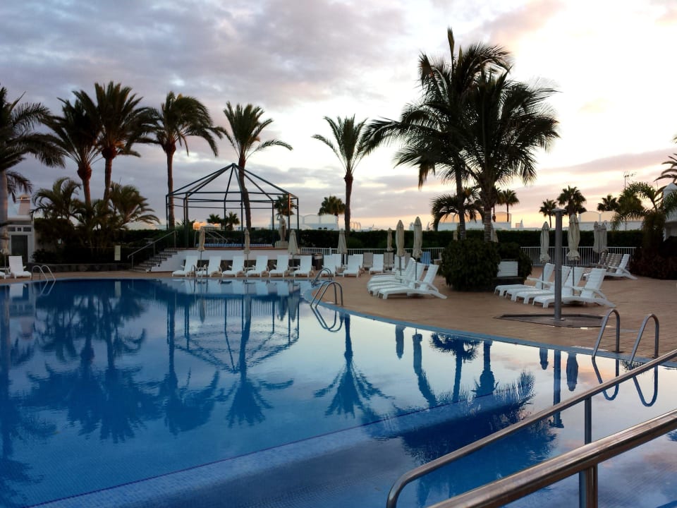 Hauptpool Hotel Riu Palace Maspalomas Adults Only