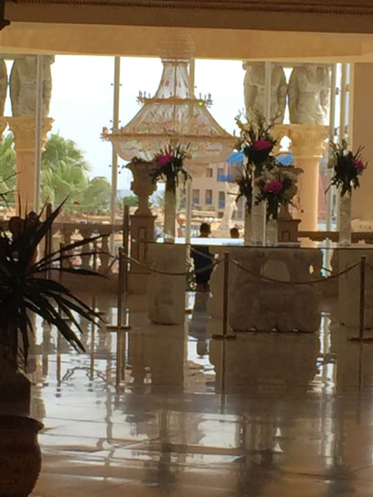 Lobby Hotel Titanic Palace