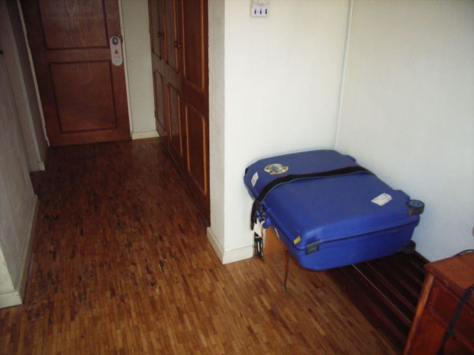 Schreibtisch mit seitlicher Kofferablage EKHO Surf