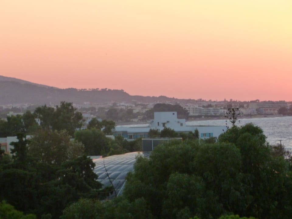 Abendstimmung vom Balkon im 5. Stock Dionysos Hotel