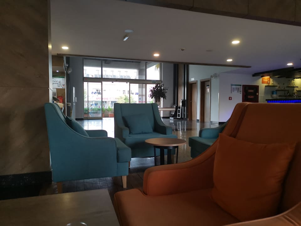 Lobby Side Aquamarin Resort & Spa