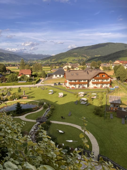 Ausblick ALMGUT Mountain Wellness Hotel
