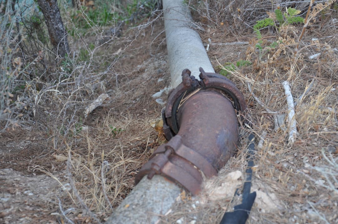 Abwasser Rohre in Gartenanlage Hotel Coronado Thalasso & Spa