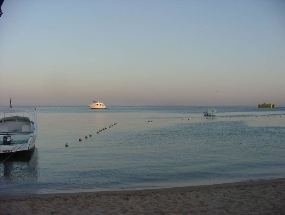 Sonnenuntergang am Strand Marlin Inn Azur Resort