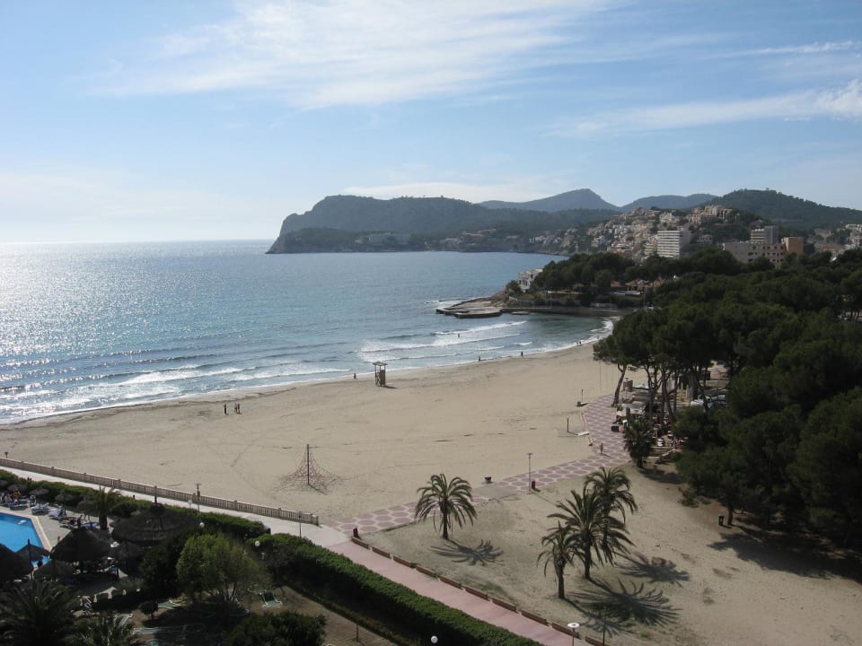 Blick aus dem 7. Stock auf den Strand im März Hotel Vibra Beverly Playa