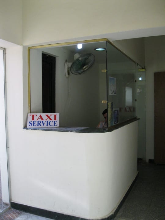 Taxistand in der Lobby Mirage Bay Resort & Aqua Park