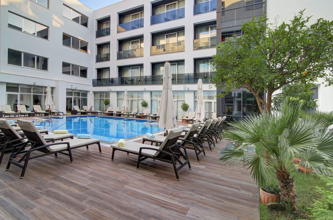 Pool Hotel Lero