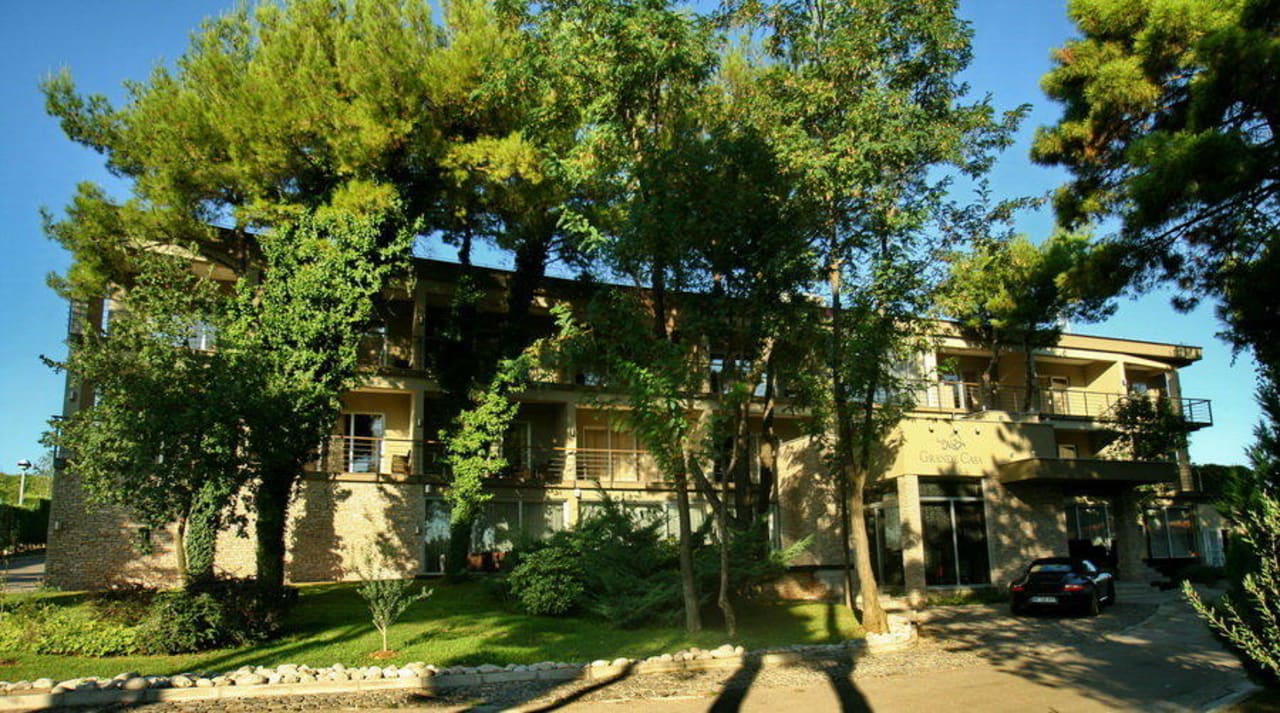 Outside view Hotel La Grande Casa