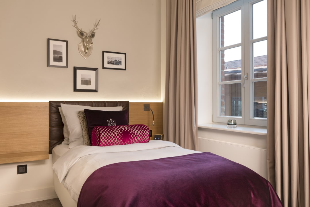 Zimmer Hotel Brunnenhaus Schloss Landau