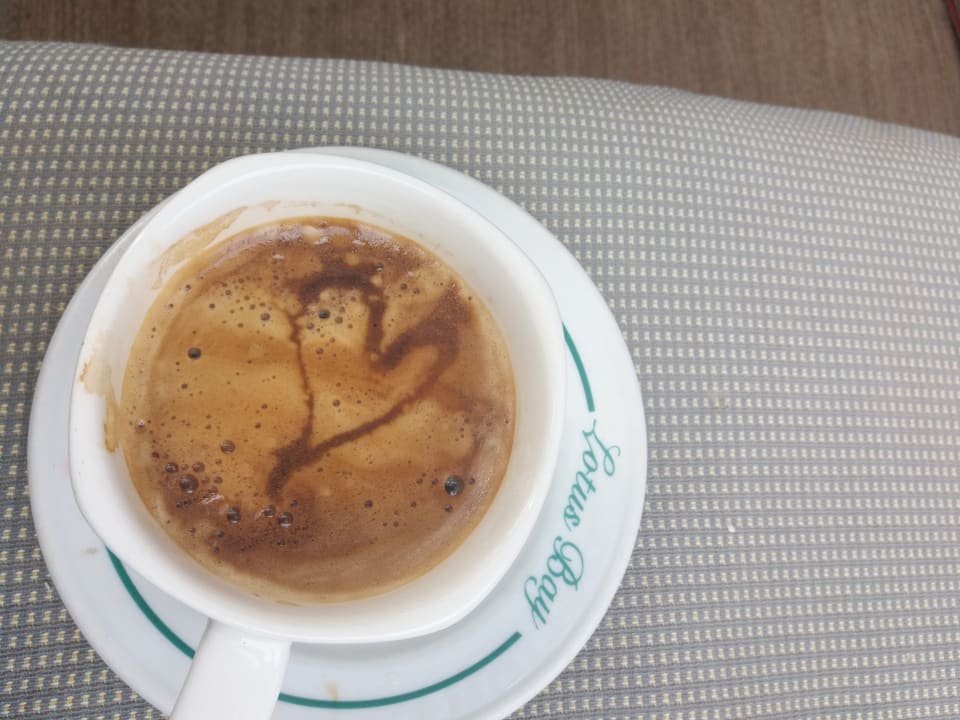 Gastro Lotus Bay Beach Resort