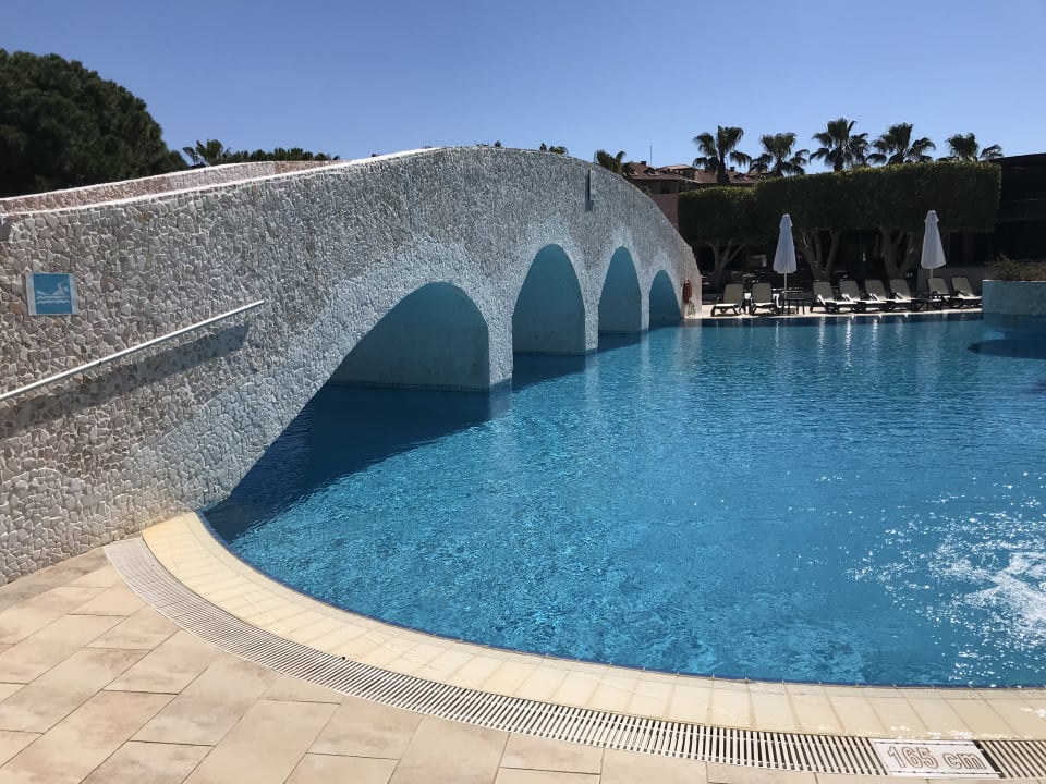 Pool Club Grand Side