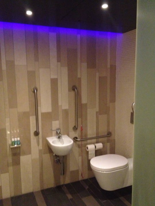 Behindertengerechtes Bad W London - Leicester Square