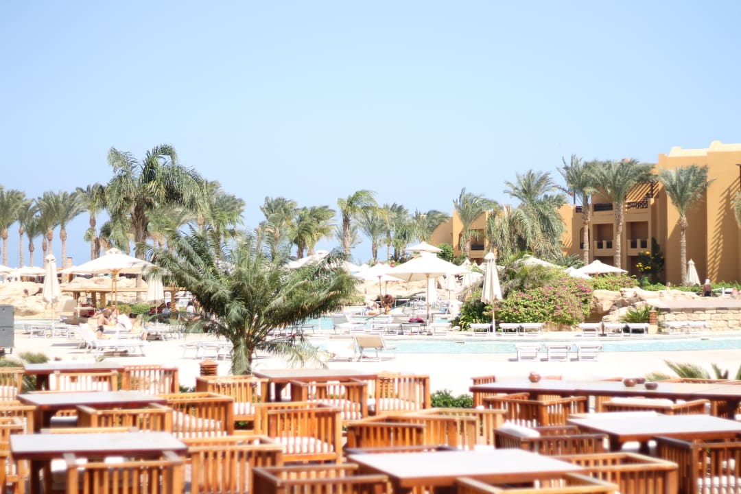 Вид на бассейн Stella Beach Resort & Spa Makadi Bay