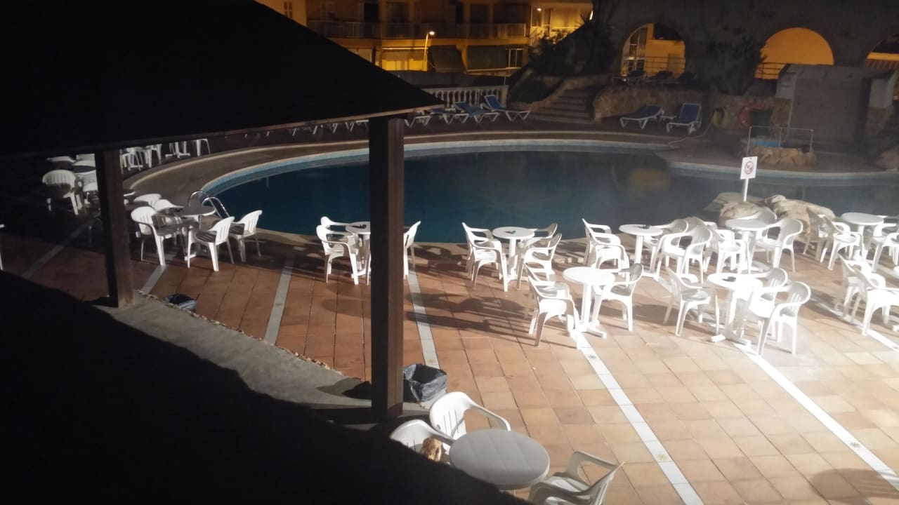 Pool blick vom Zimmer Hotel Kilimanjaro