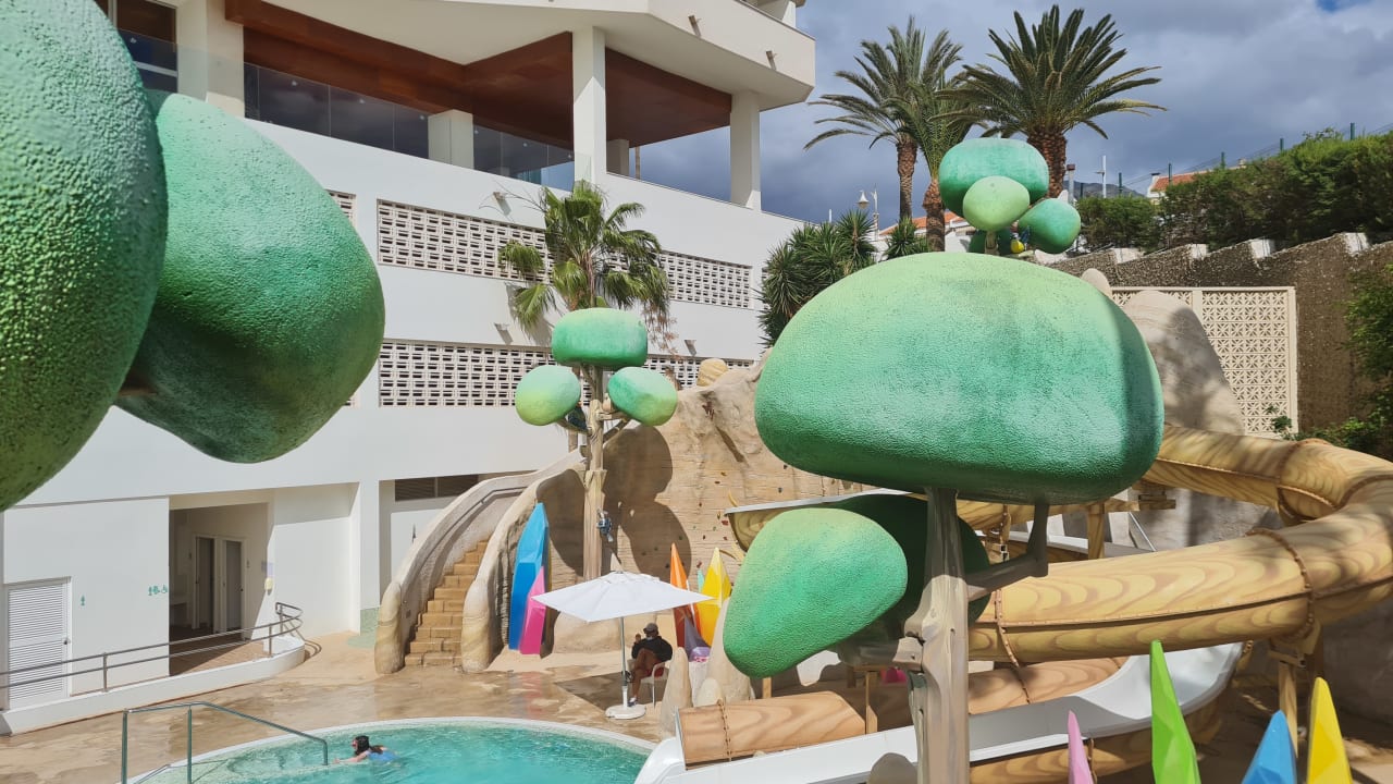 Pool Iberostar Waves Bouganville Playa