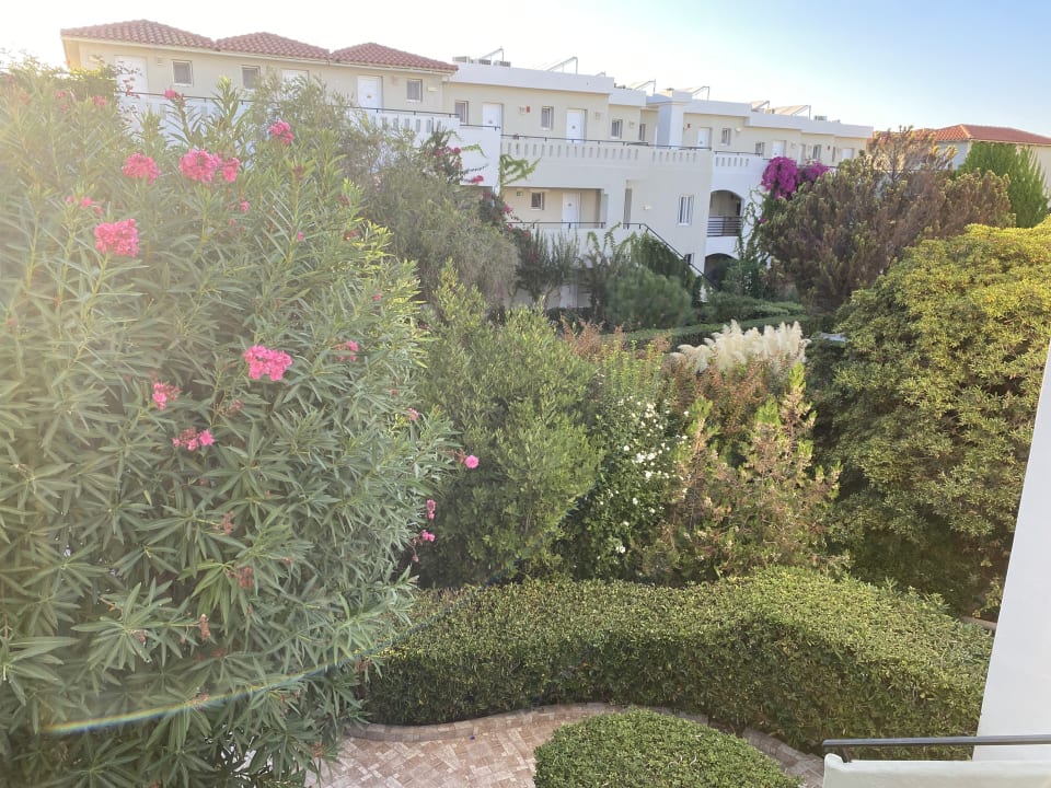 Gartenanlage Vantaris Luxury Beach Resort