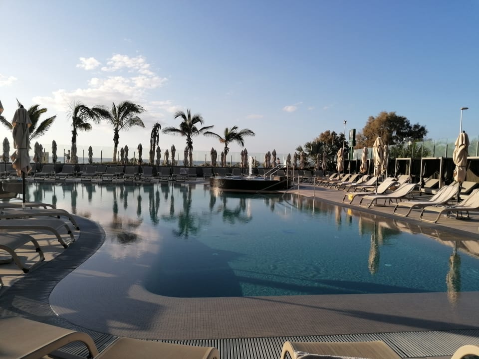 Pool Hotel Faro, a Lopesan Collection Hotel