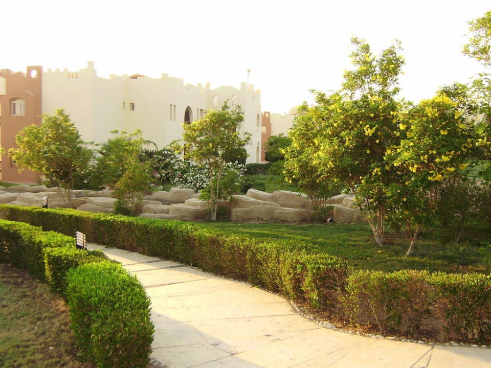 Территория отеля SUNRISE Royal Makadi Resort