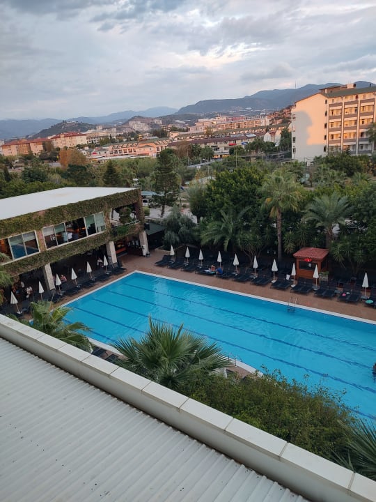 Pool Telatiye Resort