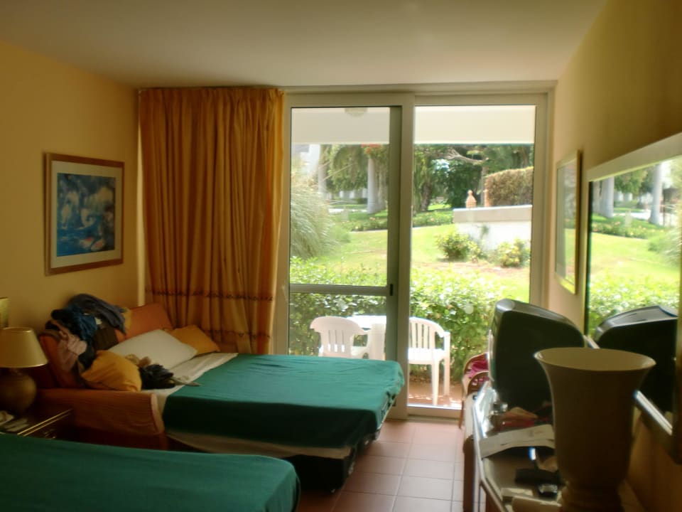 Blick ins Zimmer zur Terrasse Fuerteventura Princess