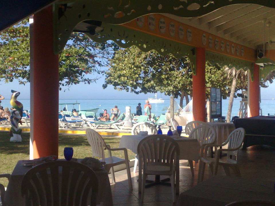 Ausblick beim Frühstück Hotel Grand Pineapple Beach Negril