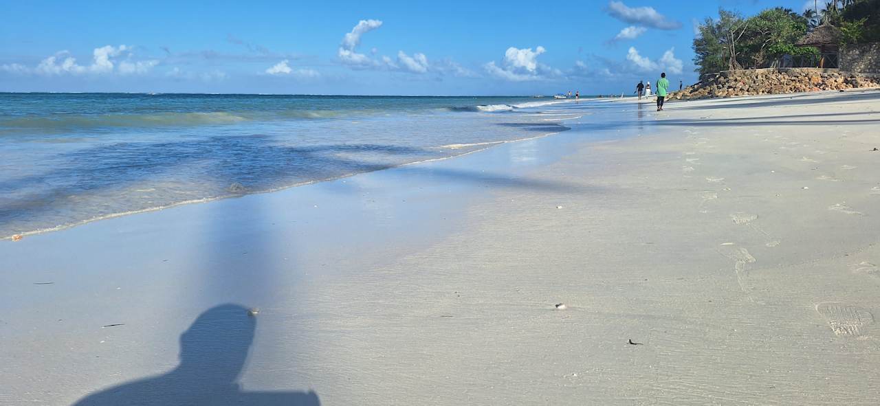 Strand Neptune Pwani Beach Resort & Spa