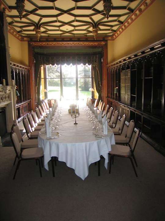 Eines der Speisezimmer Hotel Ettington Park