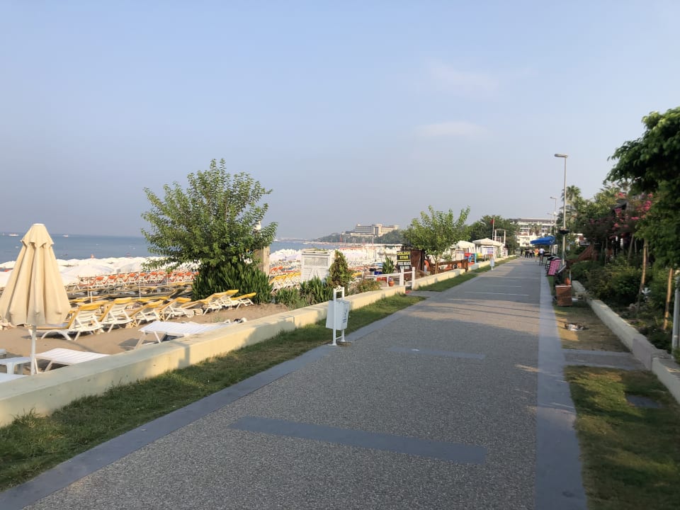 Strand Melas Resort Hotel