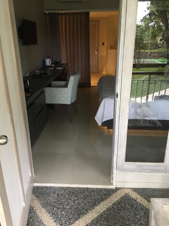 Bett  Segara Village Hotel