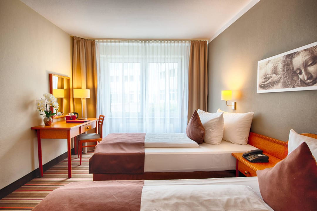 Superior Room Leonardo Hotel Hamburg Airport
