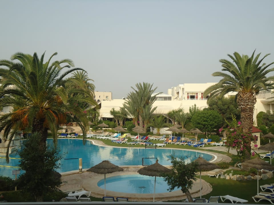 La magnifique piscine TUI MAGIC LIFE Africana