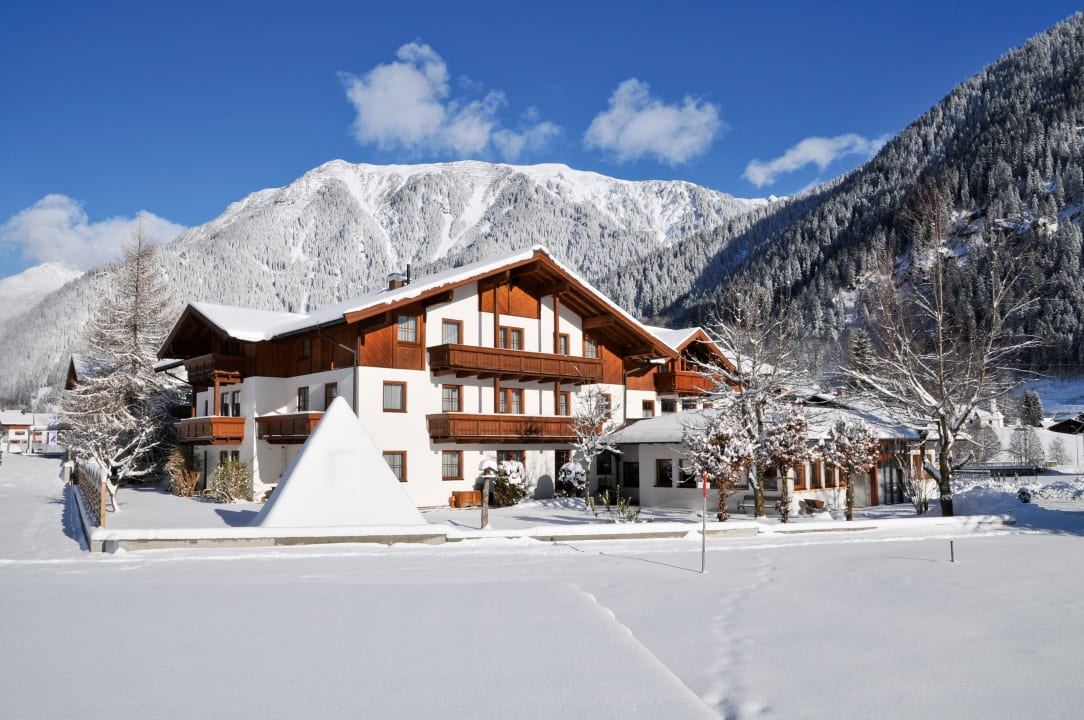 Außenansicht Landhotel Älpili