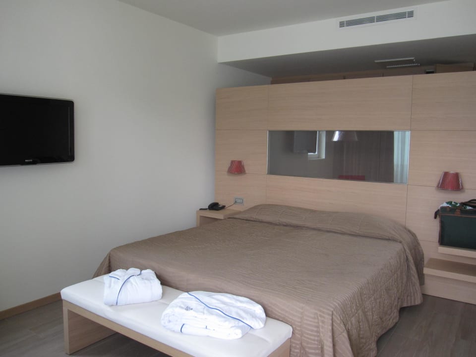 Paina-Suite Hotel Castello Lake Front