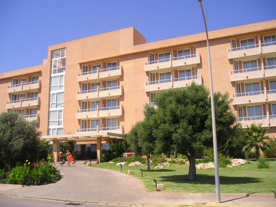 Eingang des Hotels Garbí Cala Millor