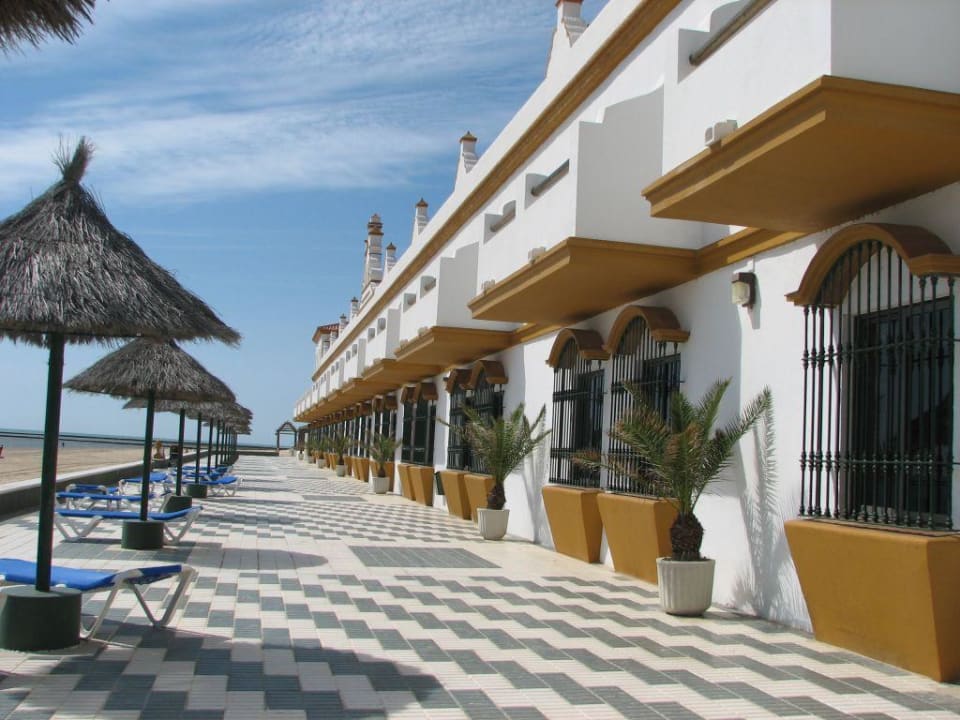 Strandseite des Hotels Hotel Playa de la Luz