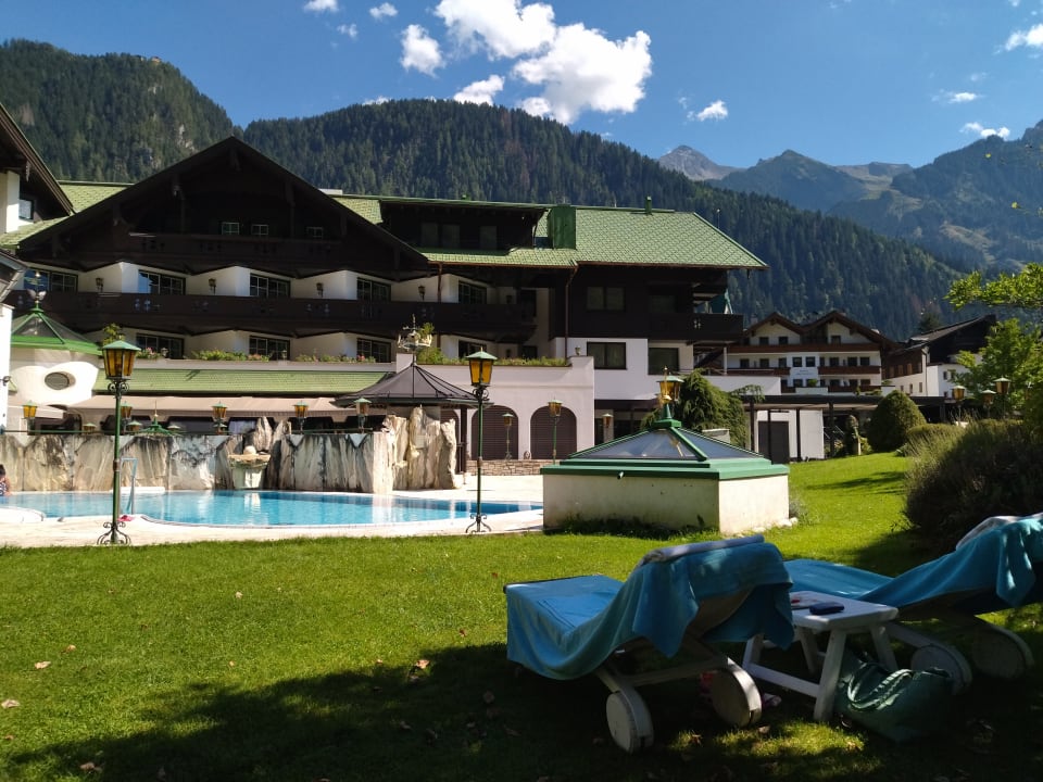 Außenansicht Neuhaus Zillertal Resort