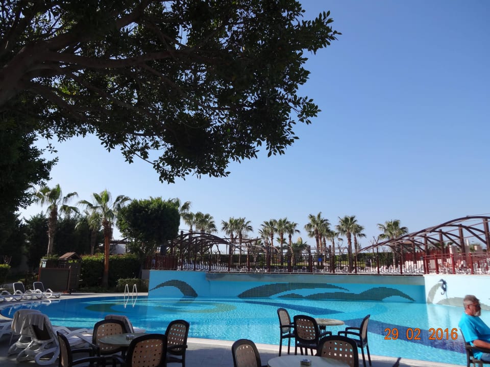 Sitzmöglichkeiten am pool Aydinbey Kings Palace & Spa