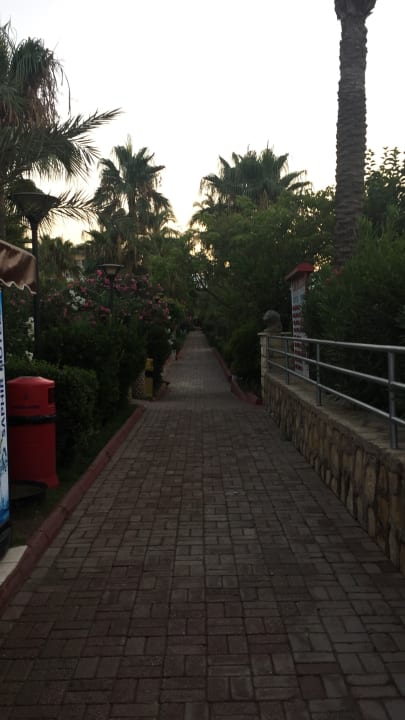 Gartenanlage Saphir Hotel & Villas