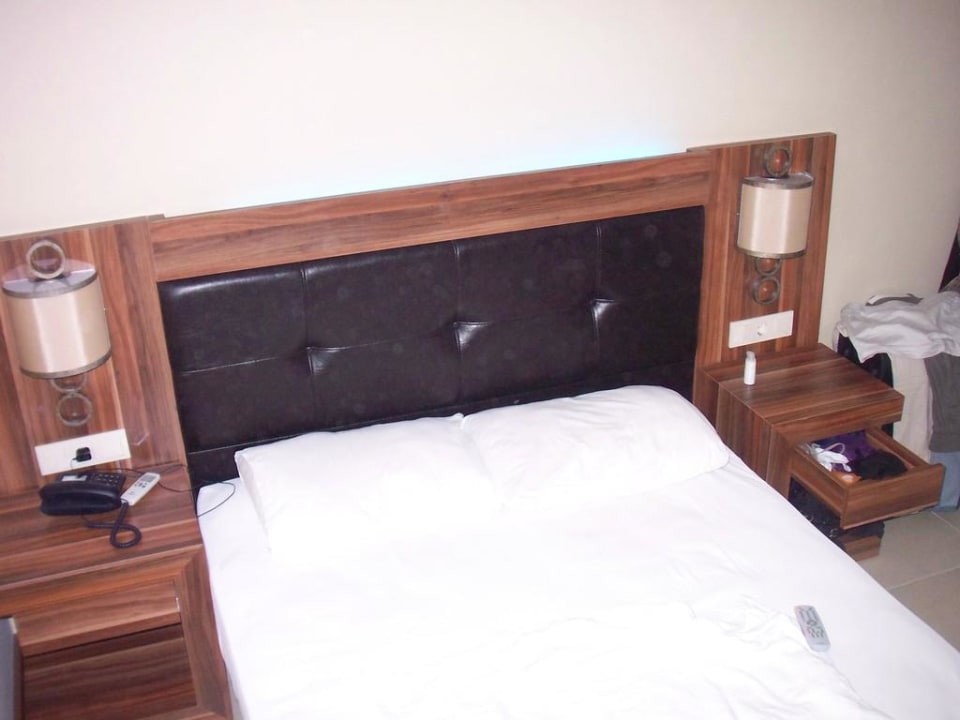 Bett Xperia Kandelor Hotel