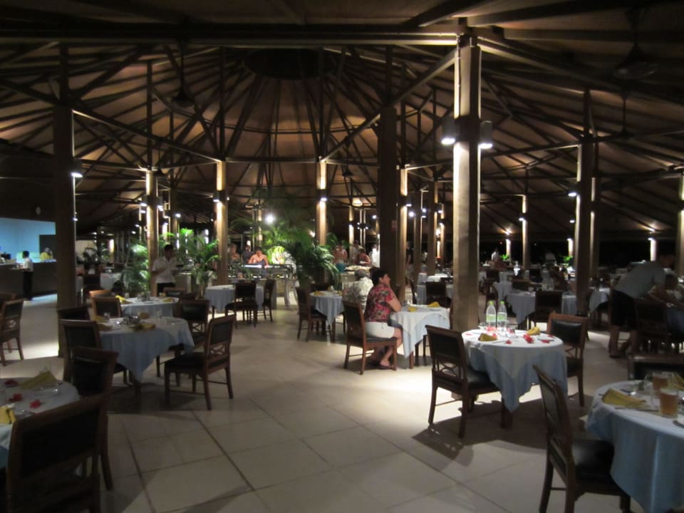 Speisesaal Embudu Village